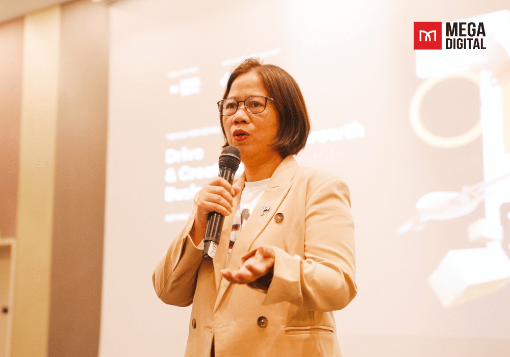 Chị Thủy Lương, Giám đốc Kinh doanh khối Đại lý TikTok phát biểu khai mạc sự kiện